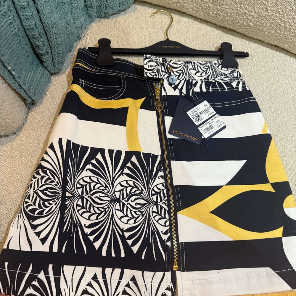 Louis Vuitton Black and White A-Line Resort Skirt